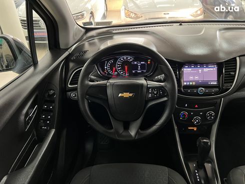 Chevrolet Trax 2019 черный - фото 10