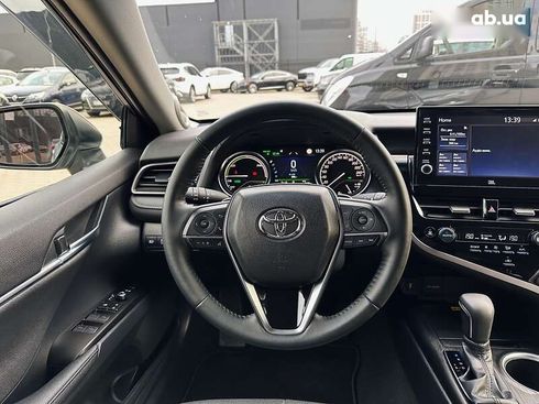 Toyota Camry 2023 - фото 21