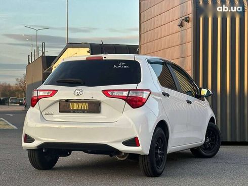 Toyota Yaris 2018 - фото 13
