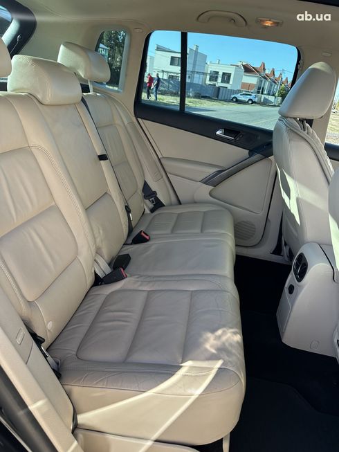 Volkswagen Tiguan 2009 черный - фото 2