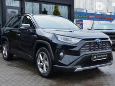 Продажа б/у Toyota RAV4 2021 года - купить на Автобазаре