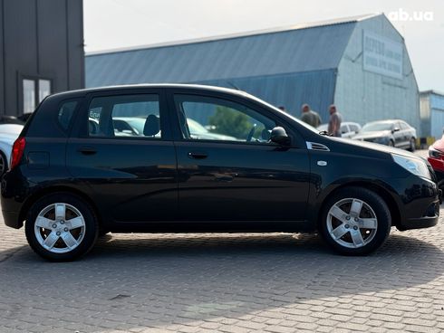 Chevrolet Aveo 2009 черный - фото 9