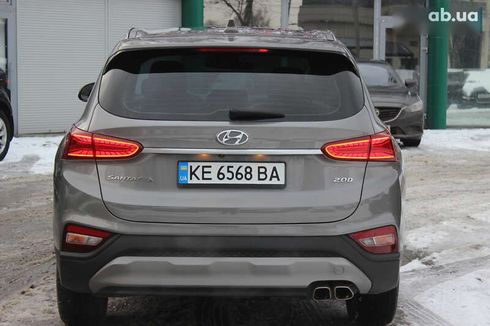 Hyundai Santa Fe 2018 - фото 12