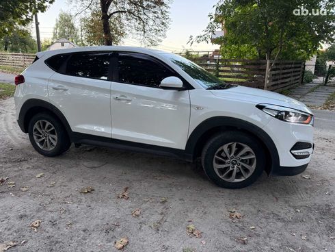 Hyundai Tucson 2017 белый - фото 4