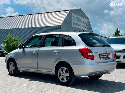 Skoda Fabia 2013 серый - фото 11