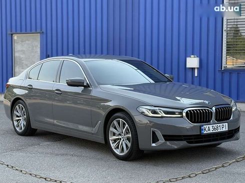 BMW 5 серия 2021 - фото 24