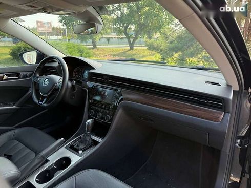 Volkswagen Passat 2020 - фото 18