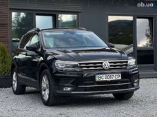 Продаж вживаних Volkswagen Tiguan 2018 року - купити на Автобазарі