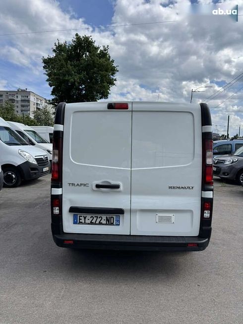 Renault Trafic 2018 - фото 9