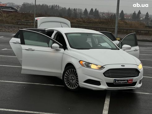 Ford Fusion 2015 белый - фото 31