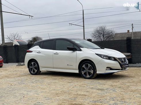 Nissan Leaf 2019 - фото 5