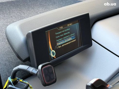 BMW i3 2017 белый - фото 16