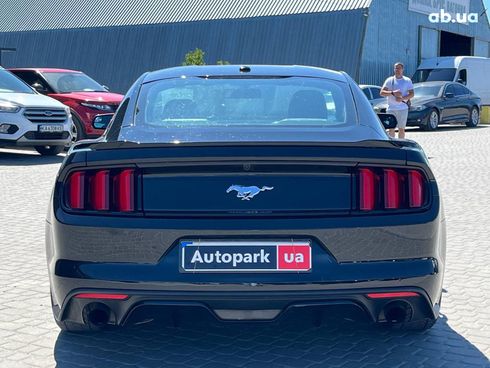 Ford Mustang 2016 черный - фото 6