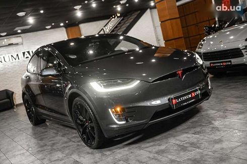 Tesla Model X 2019 - фото 18