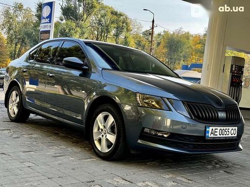 Skoda Octavia 2019 - фото 10