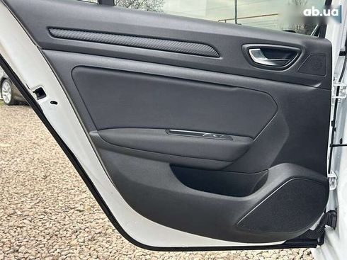Renault Megane 2019 - фото 27