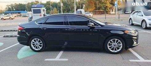 Ford Fusion 2020 - фото 9