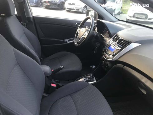 Hyundai Accent 2013 бежевый - фото 14