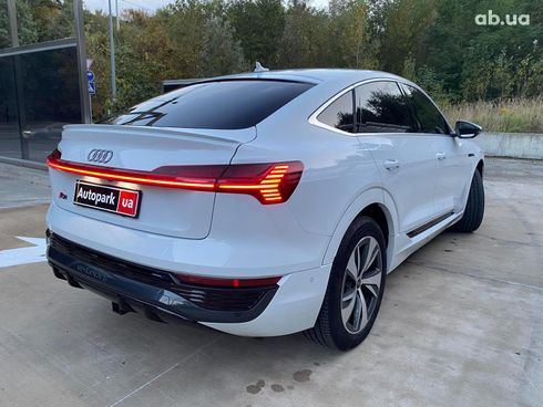 Audi Q8 e-tron 2023 белый - фото 13