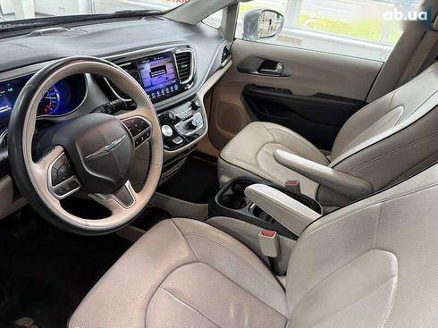 Chrysler Pacifica 2017 - фото 24