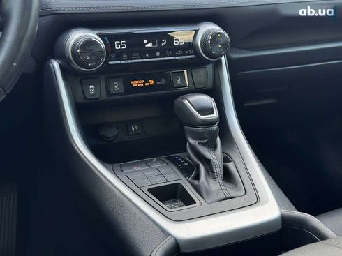 Toyota RAV4 2019 - фото 23