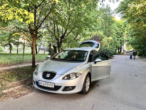 SEAT Leon 2005 серебристый - фото 14