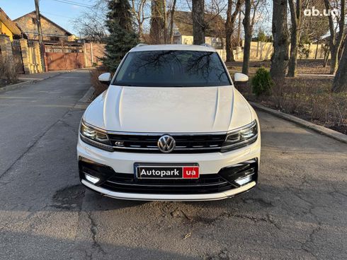 Volkswagen Tiguan 2018 белый - фото 3