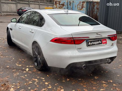 Jaguar XF 2015 белый - фото 7