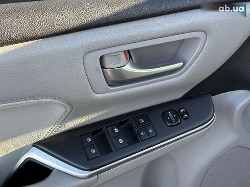 Toyota Camry 2016 - фото 16