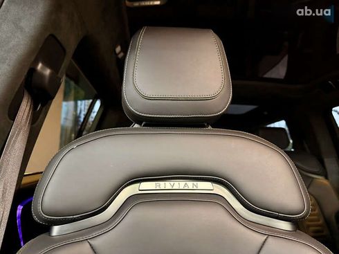 Rivian R1S 2023 - фото 20
