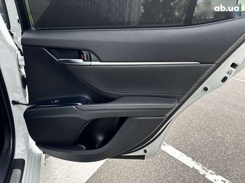 Toyota Camry 2018 - фото 25