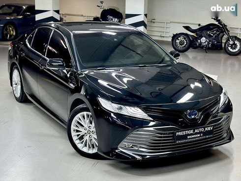 Toyota Camry 2020 - фото 5