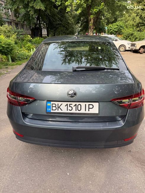 Skoda Superb 2016 - фото 6