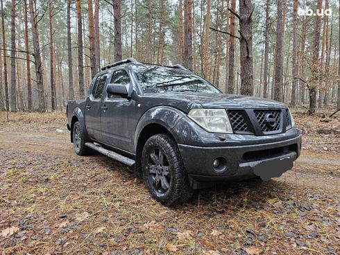 Nissan Navara 2006 черный - фото 5