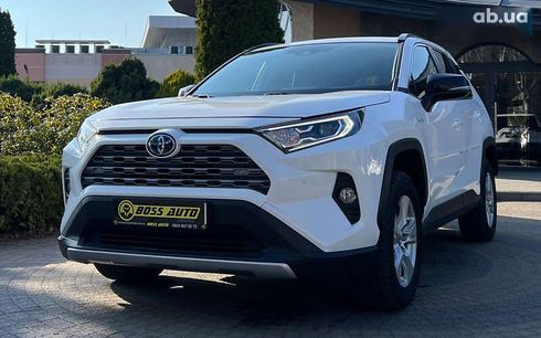 Toyota RAV4 2020 - фото 3