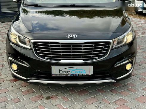 Kia Carnival 2017 - фото 14