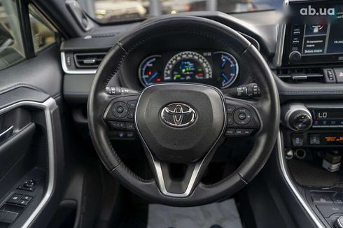 Toyota RAV4 2021 - фото 28