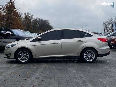 Ford Focus 2018 - фото 10