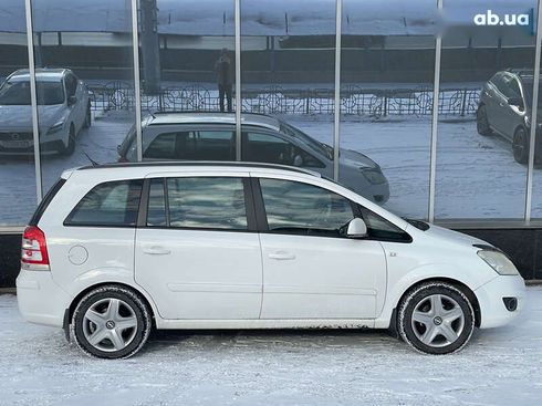 Opel Zafira 2012 - фото 7