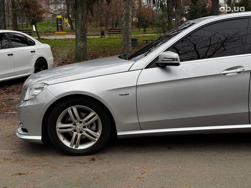 Mercedes-Benz E-Класс 2013 серый - фото 7