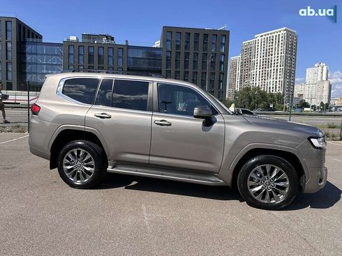 Toyota Land Cruiser 2023 - фото 17
