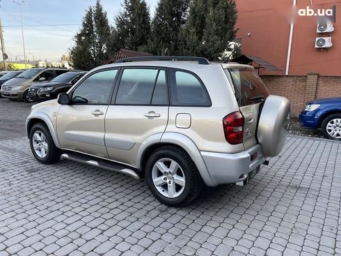 Toyota RAV4 2004 - фото 16