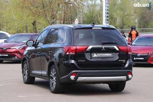 Mitsubishi Outlander 2017 - фото 6