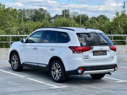 Mitsubishi Outlander 2015 - фото 13