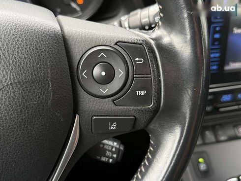 Toyota Auris 2018 - фото 24