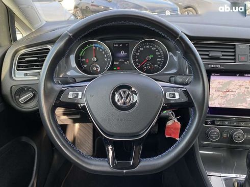 Volkswagen e-Golf 2020 - фото 19