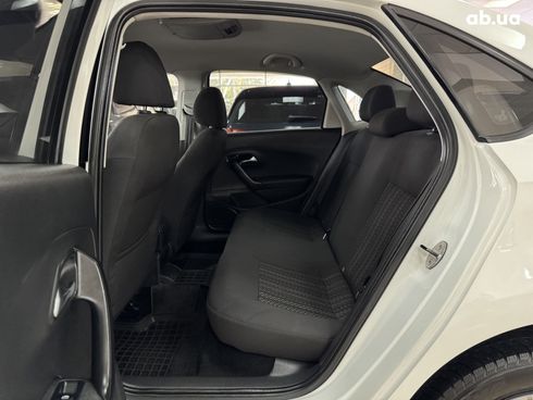 Volkswagen Polo 2019 белый - фото 6