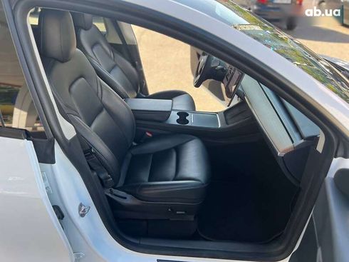 Tesla Model Y 2022 - фото 12
