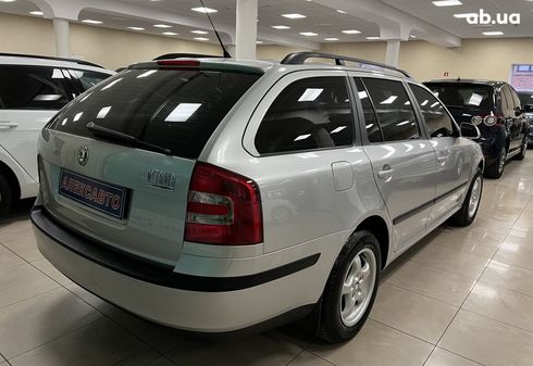 Skoda Octavia 2006 серебристый - фото 7