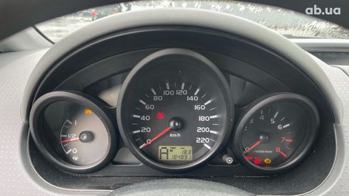 Mitsubishi Colt 2006 серебристый - фото 4